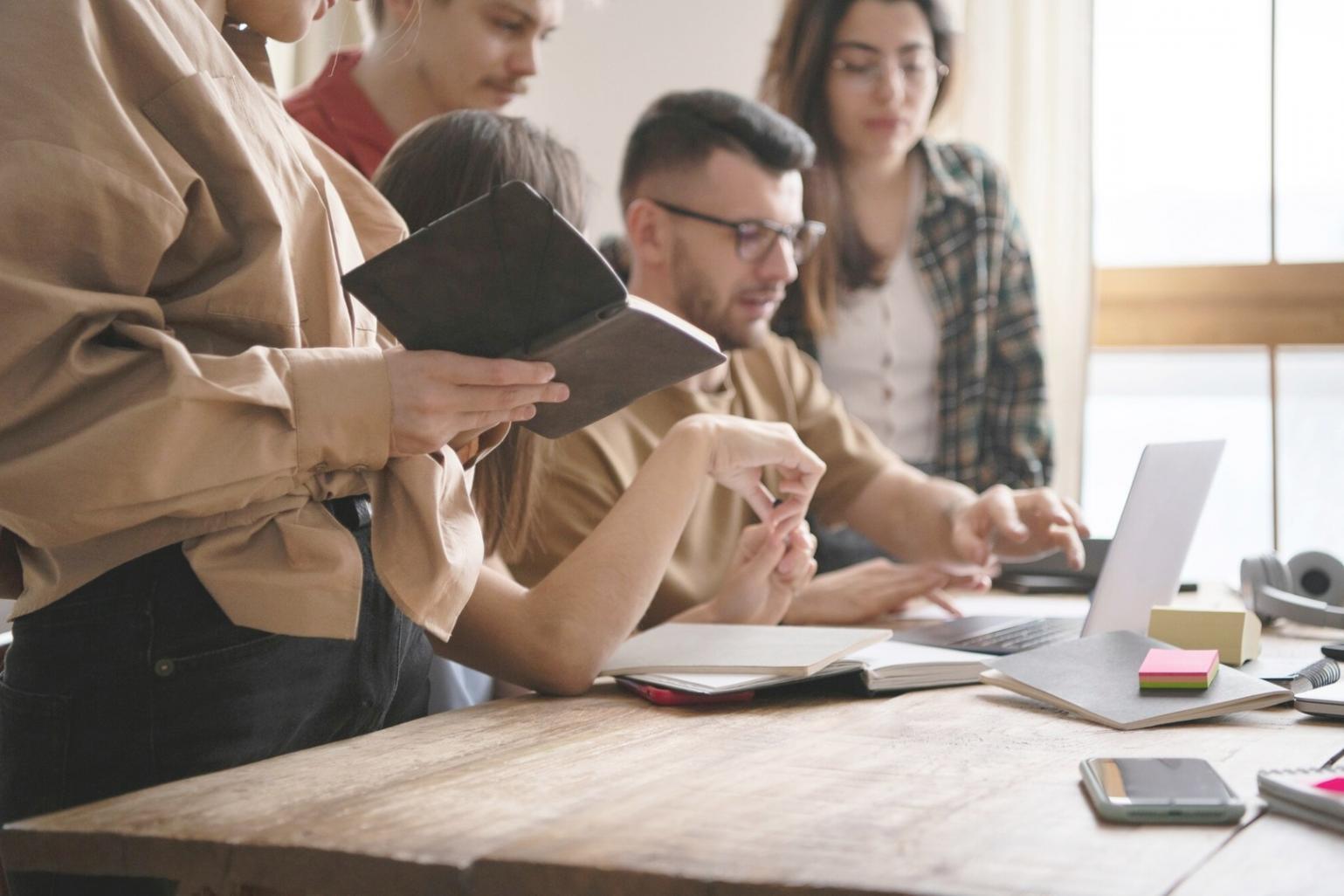 Persona in riflessione esistenziale